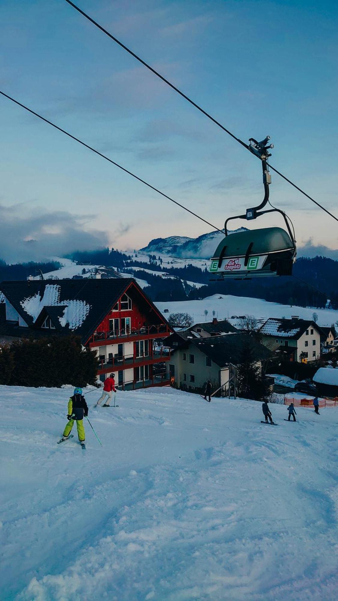 Downhill Lodge Тауплиц Экстерьер фото